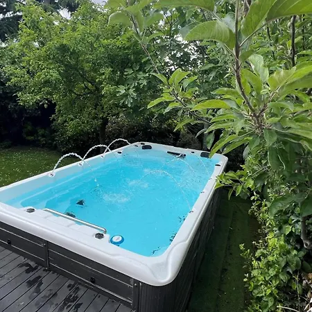 Grande Avec 10m2 Villa
