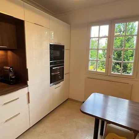 Grande Avec 10m2 Villa